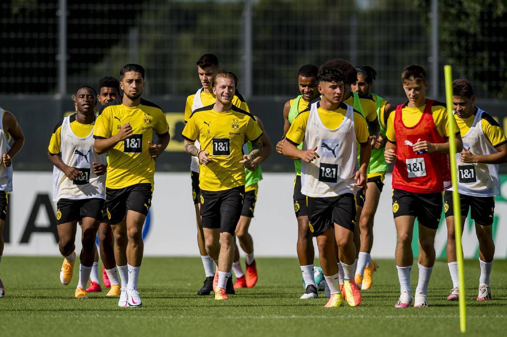 多特蒙德：欧冠赛场上的&ldquo;青春逆袭风暴&rdquo;持续劲吹